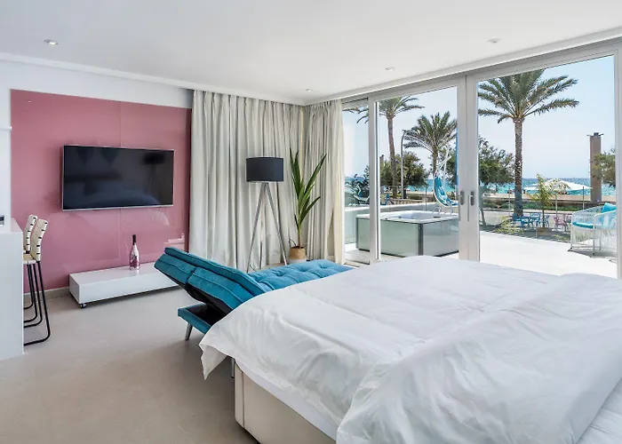 The Hype House Hotel 3*