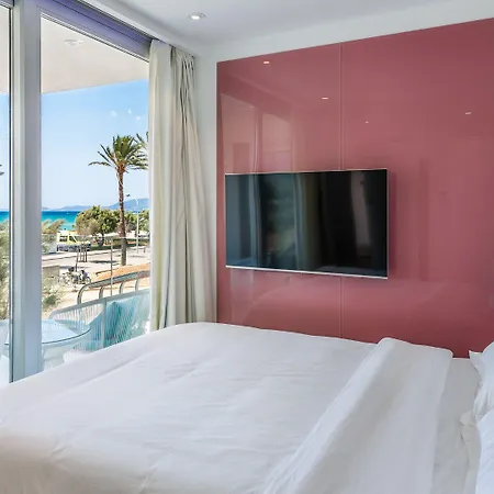 The Hype House Hotell 3*