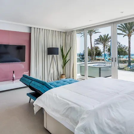 The Hype House Hotel 3*