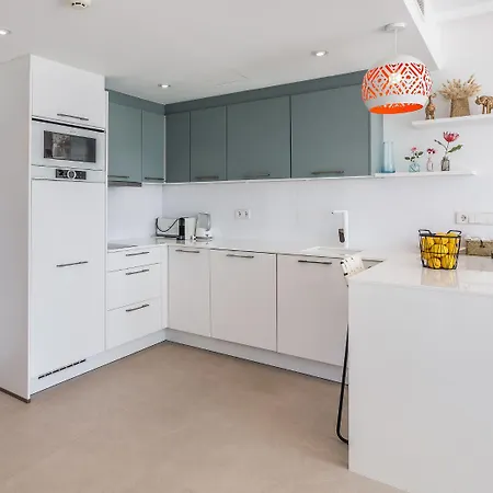 Hotel The Hype House 3*