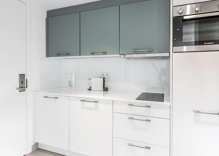 Hotel The Hype House 3*