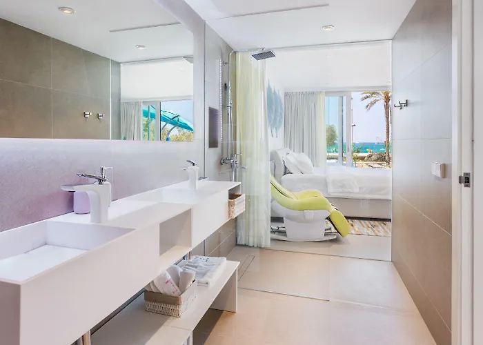 Hotel The Hype House 3*